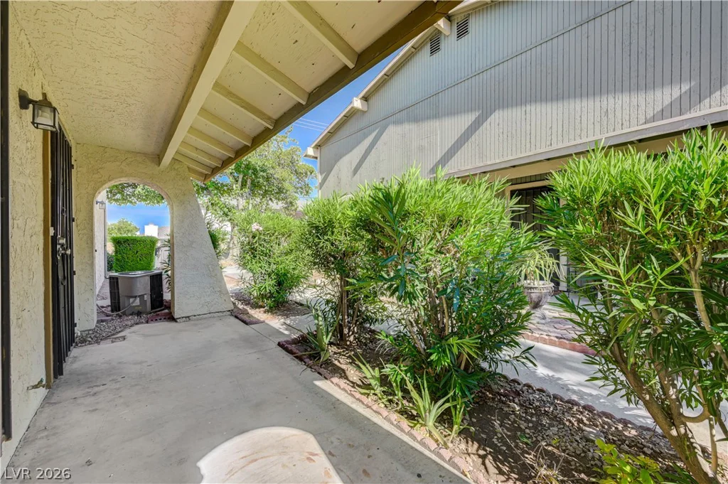 4734 Roberta, Las Vegas, NV 89119