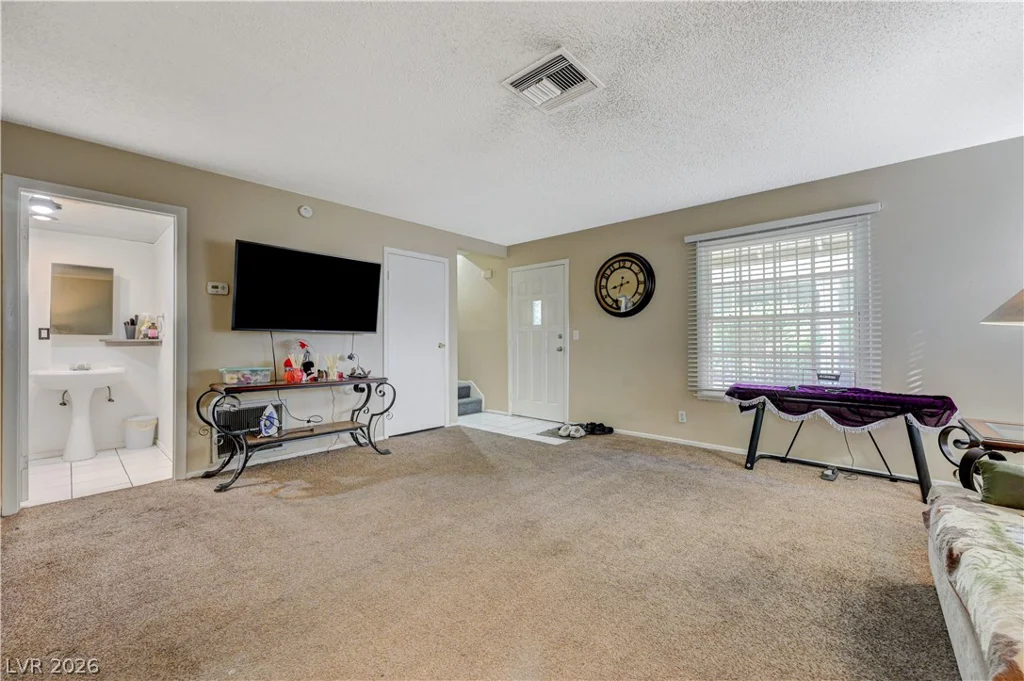 4734 Roberta, Las Vegas, NV 89119