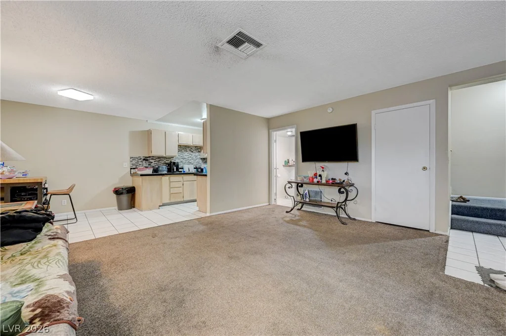 4734 Roberta, Las Vegas, NV 89119