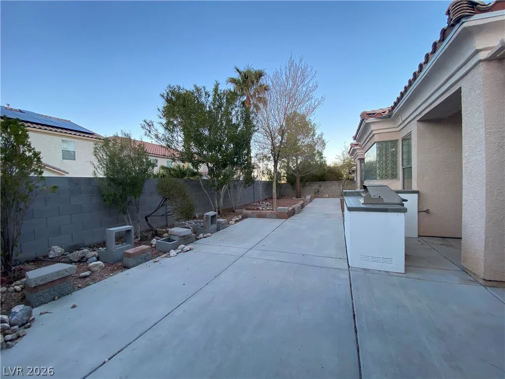 386 Apple River, Las Vegas, NV 89148