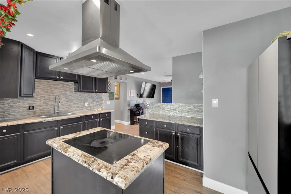 2221 Englestad, North Las Vegas, NV 89030
