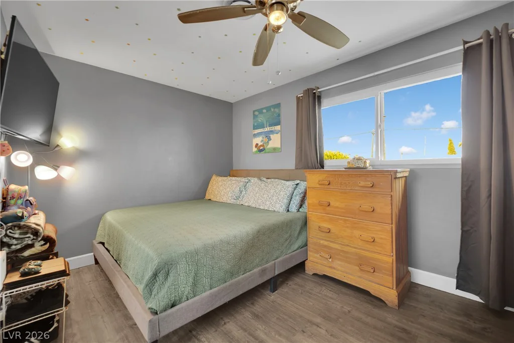 2221 Englestad, North Las Vegas, NV 89030