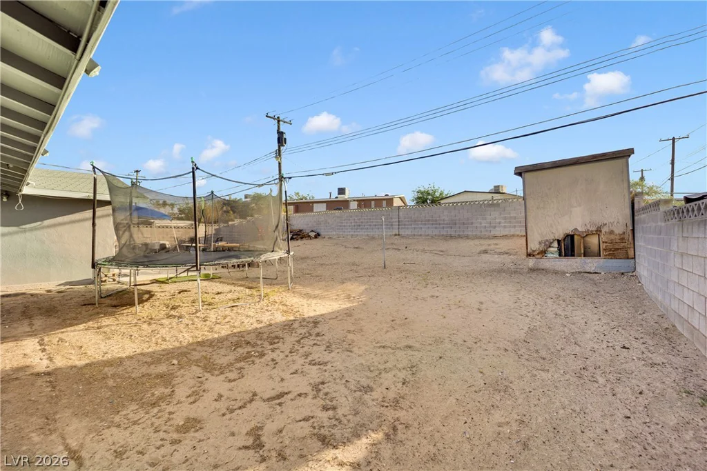 2221 Englestad, North Las Vegas, NV 89030
