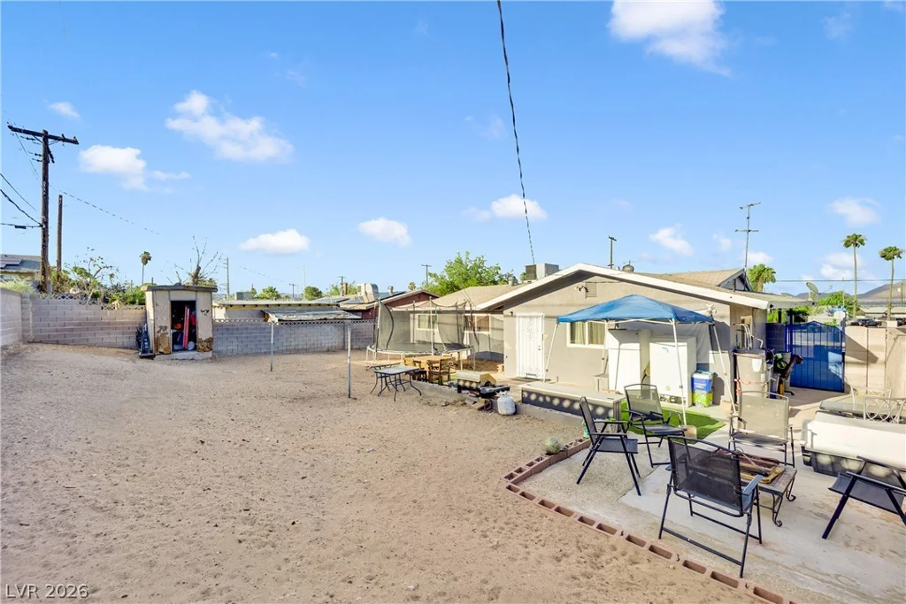 2221 Englestad, North Las Vegas, NV 89030