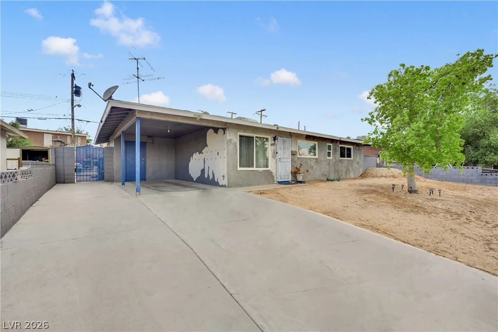 2221 Englestad, North Las Vegas, NV 89030