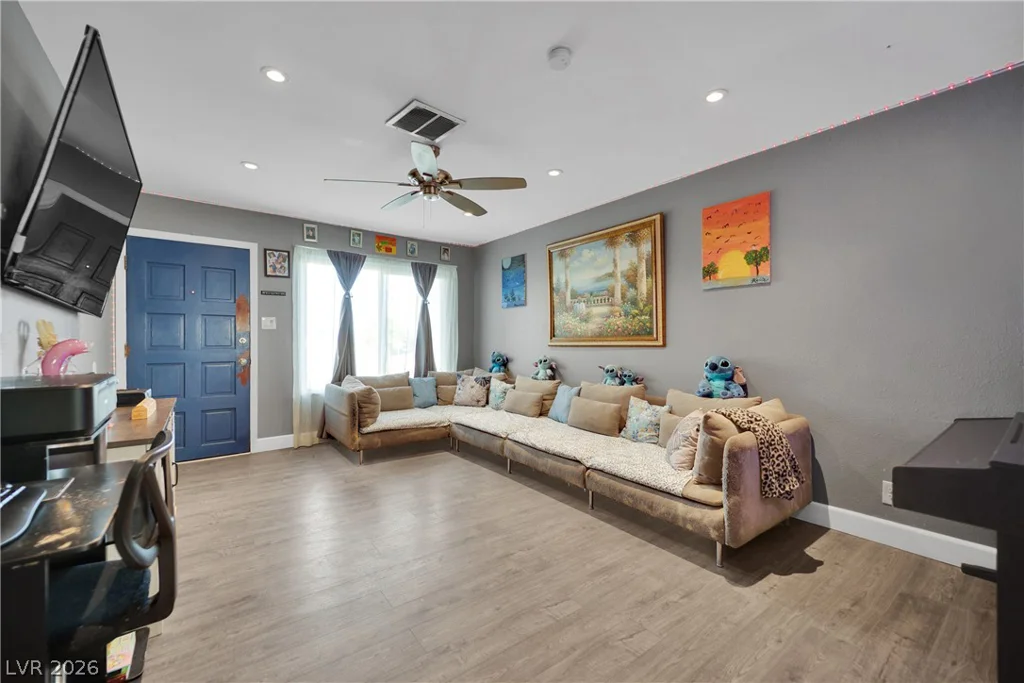 2221 Englestad, North Las Vegas, NV 89030
