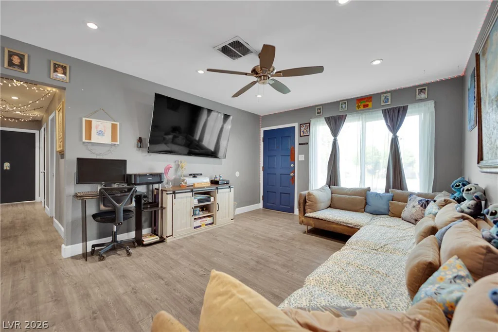 2221 Englestad, North Las Vegas, NV 89030