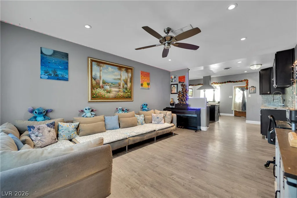 2221 Englestad, North Las Vegas, NV 89030