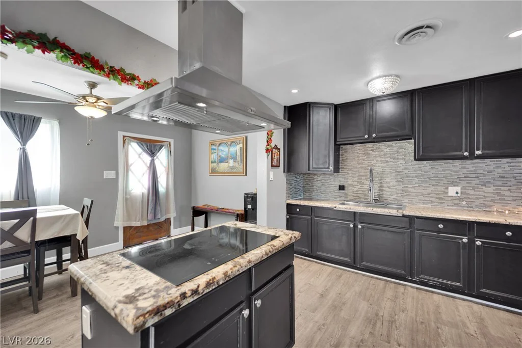 2221 Englestad, North Las Vegas, NV 89030