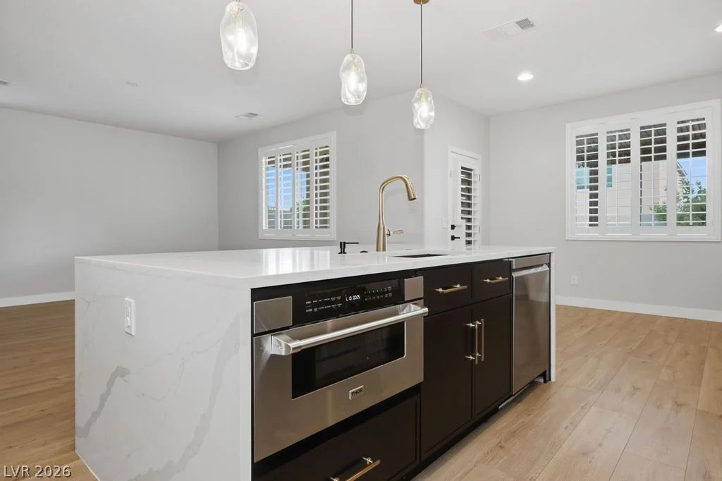 10327 Parkview Mountain, Las Vegas, NV 89166