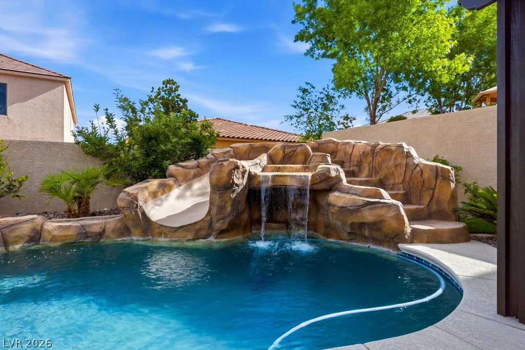 10327 Parkview Mountain, Las Vegas, NV 89166