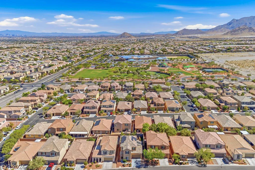10327 Parkview Mountain, Las Vegas, NV 89166