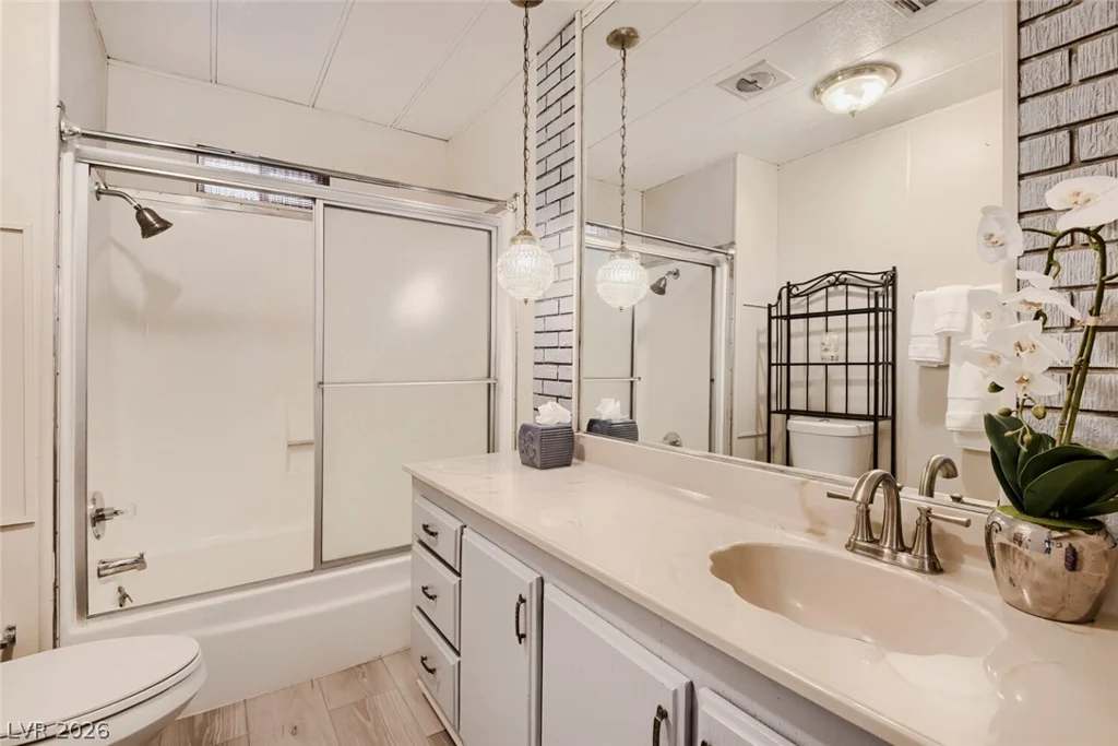 5107 Royal, Las Vegas, NV 89103