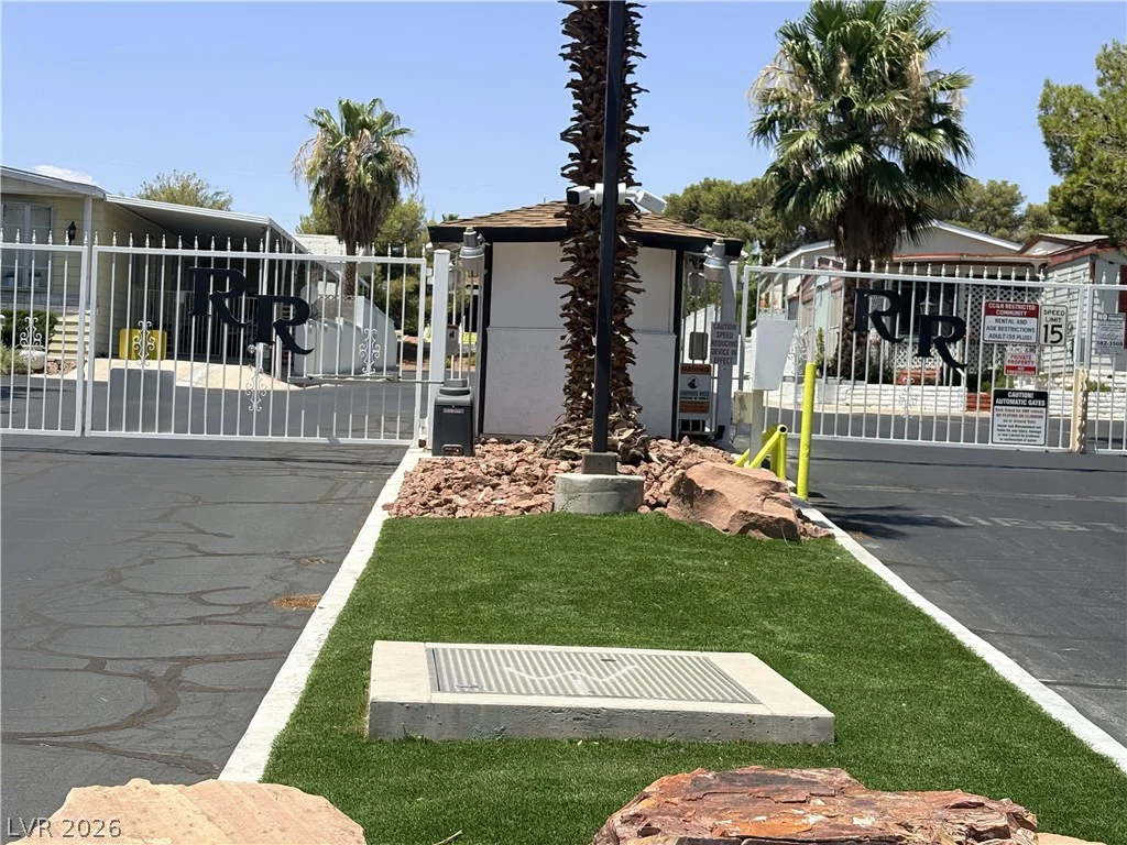 5107 Royal, Las Vegas, NV 89103