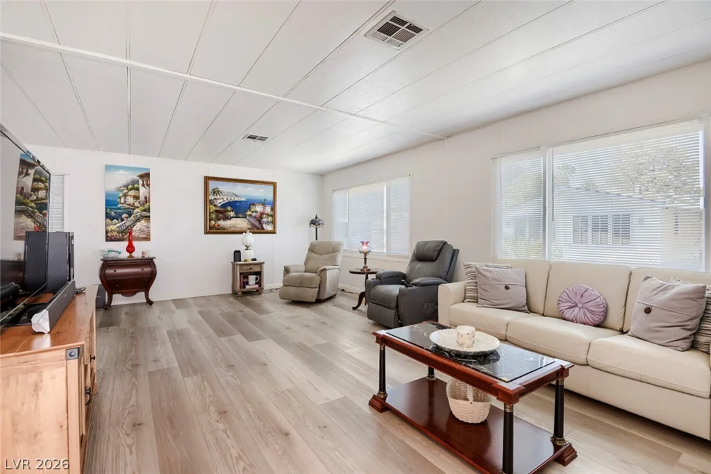 5107 Royal, Las Vegas, NV 89103