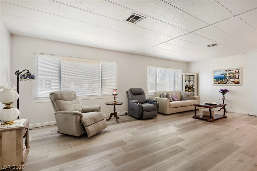 5107 Royal, Las Vegas, NV 89103