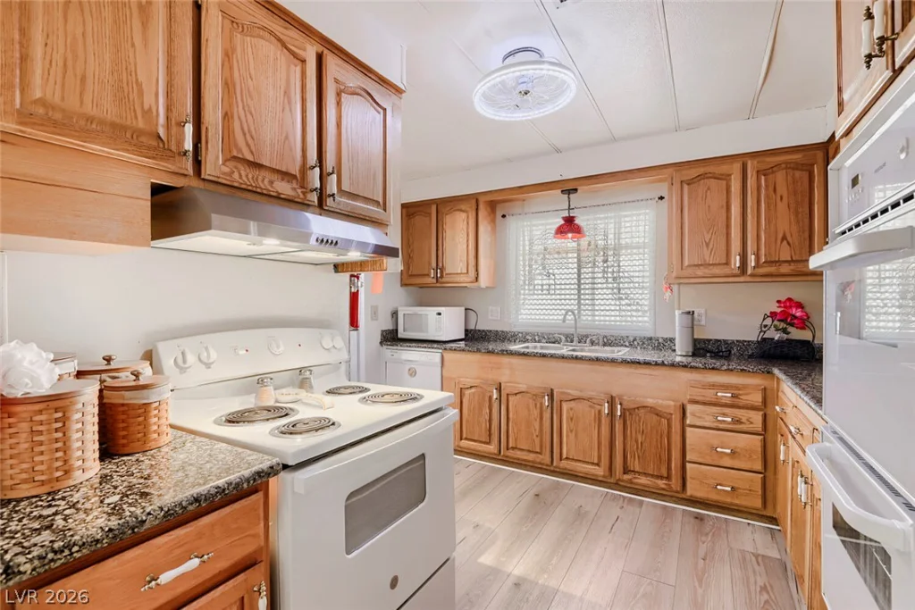 5107 Royal, Las Vegas, NV 89103
