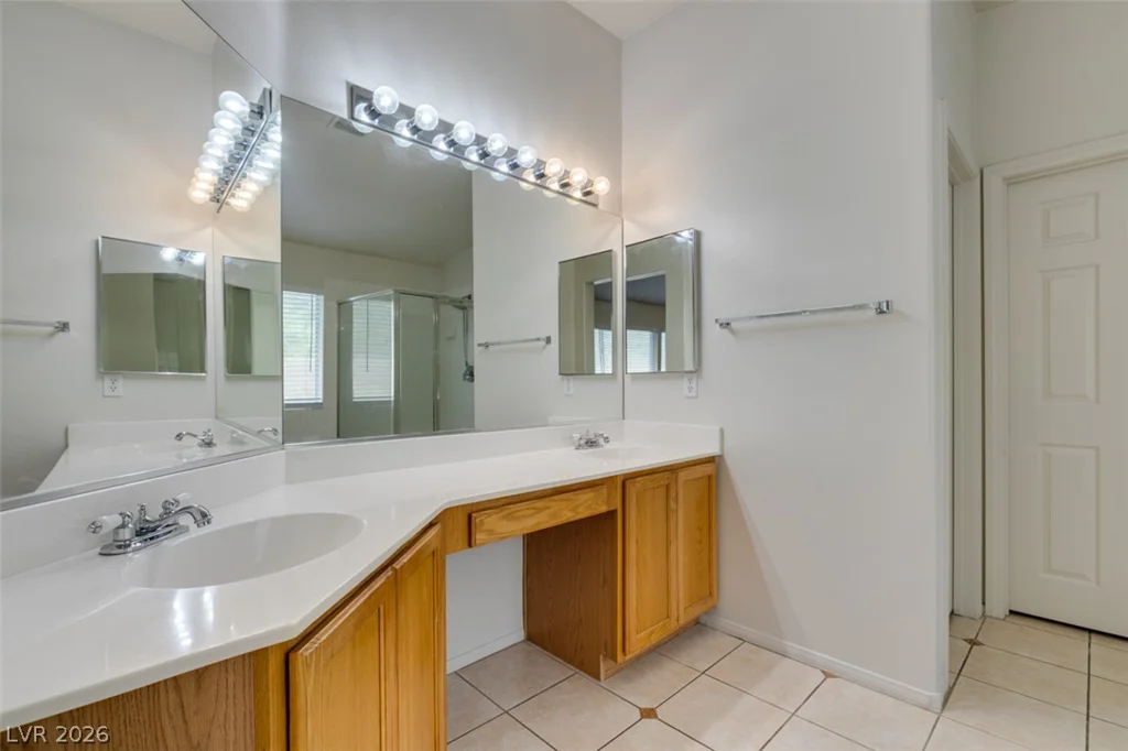 10929 Esta Ponia, Las Vegas, NV 89144