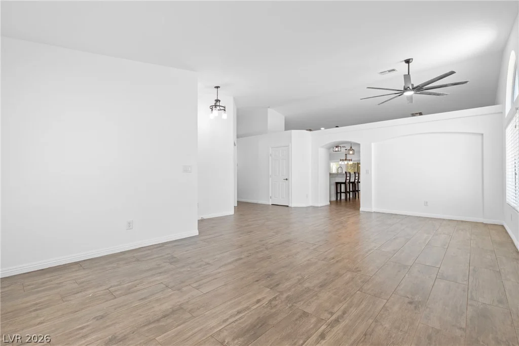 6813 Unicorn, Las Vegas, NV 89131