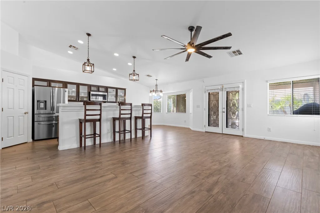 6813 Unicorn, Las Vegas, NV 89131