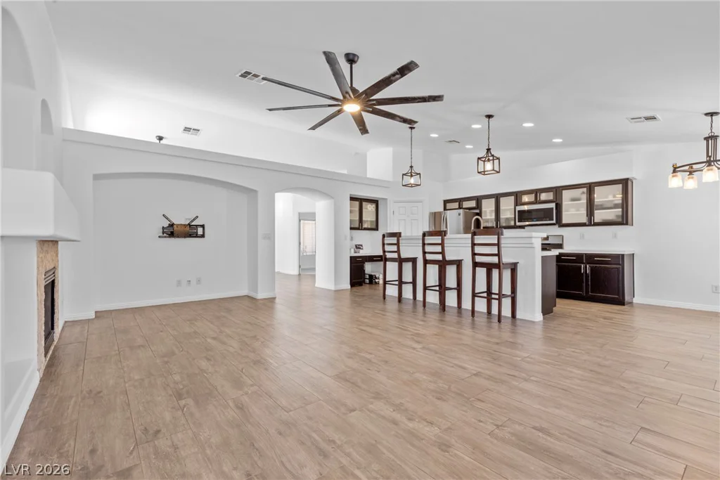 6813 Unicorn, Las Vegas, NV 89131