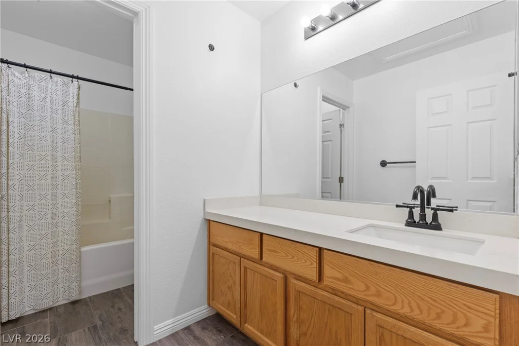 6813 Unicorn, Las Vegas, NV 89131