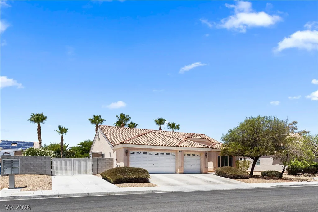 6813 Unicorn, Las Vegas, NV 89131