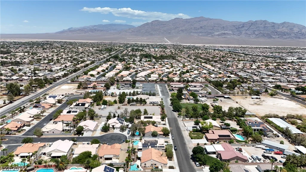 6813 Unicorn, Las Vegas, NV 89131
