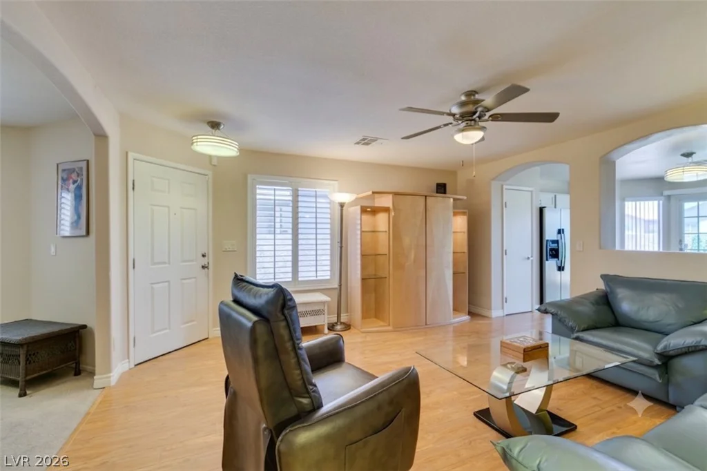 1094 Ashwood Bay, Las Vegas, NV 89183