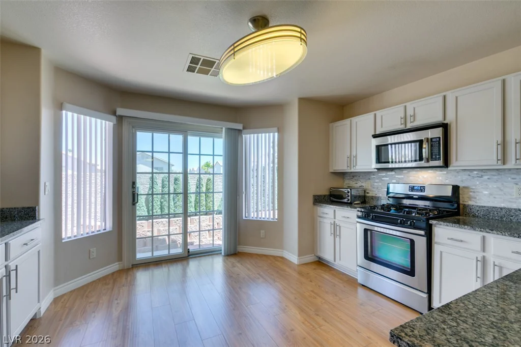 1094 Ashwood Bay, Las Vegas, NV 89183