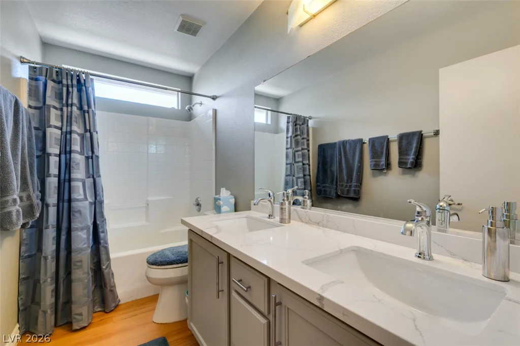 1094 Ashwood Bay, Las Vegas, NV 89183