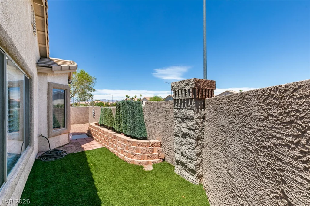 1094 Ashwood Bay, Las Vegas, NV 89183