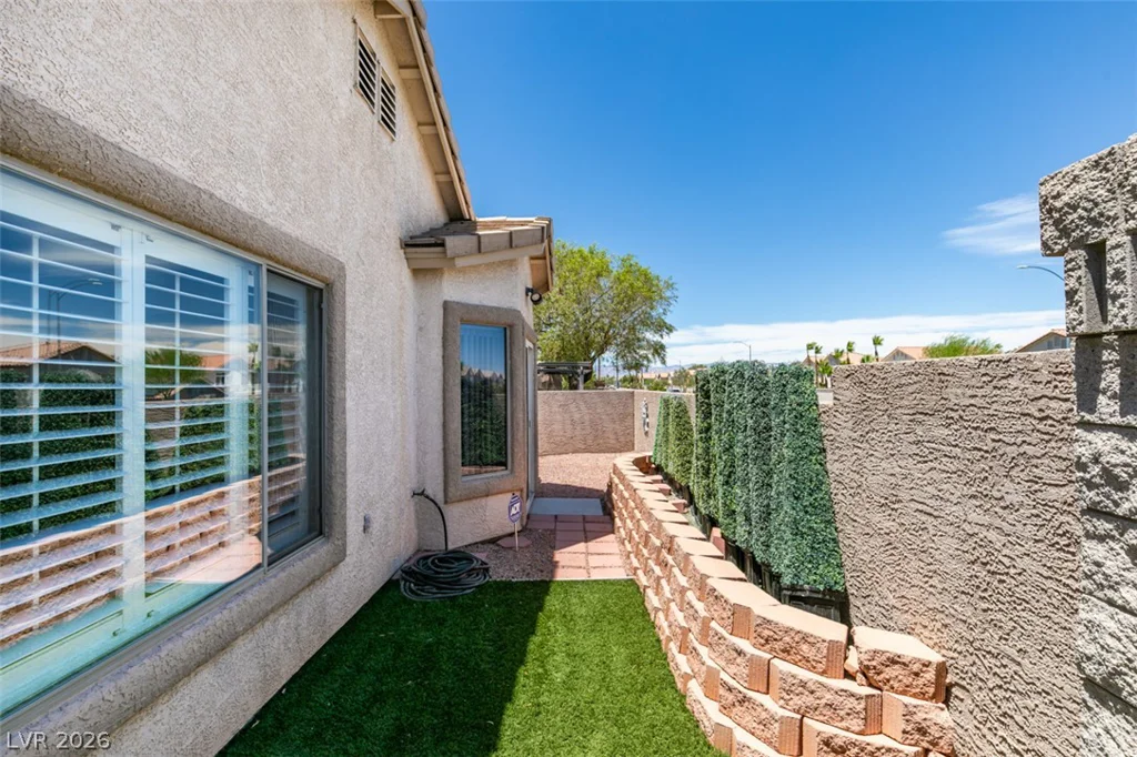 1094 Ashwood Bay, Las Vegas, NV 89183