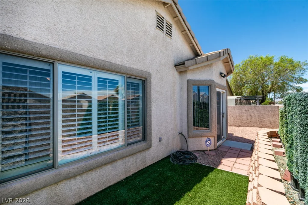 1094 Ashwood Bay, Las Vegas, NV 89183