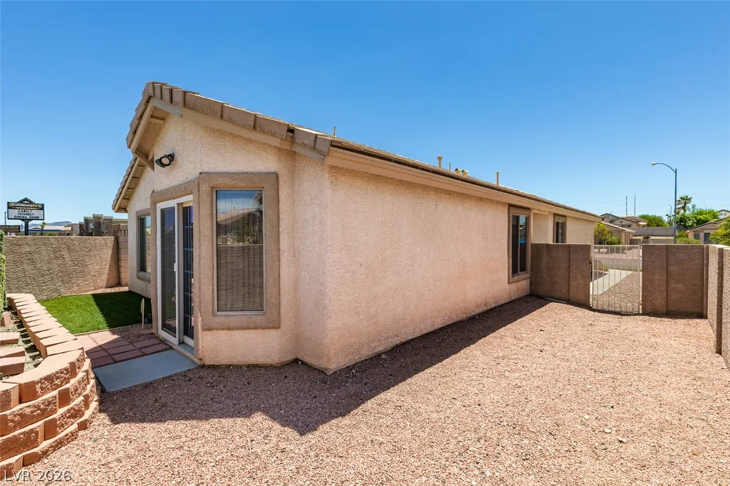 1094 Ashwood Bay, Las Vegas, NV 89183