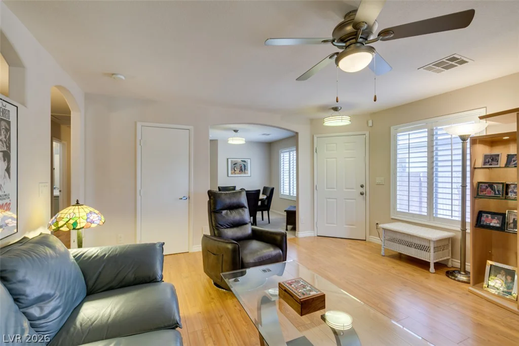 1094 Ashwood Bay, Las Vegas, NV 89183