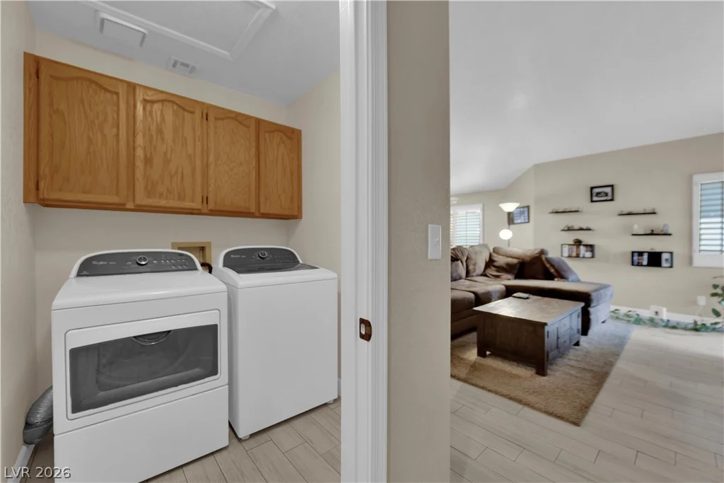7412 Summer Crest, Las Vegas, NV 89129