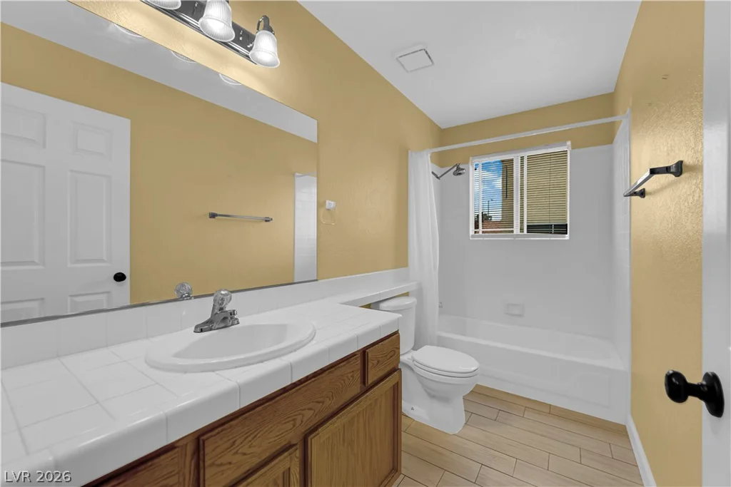 7412 Summer Crest, Las Vegas, NV 89129