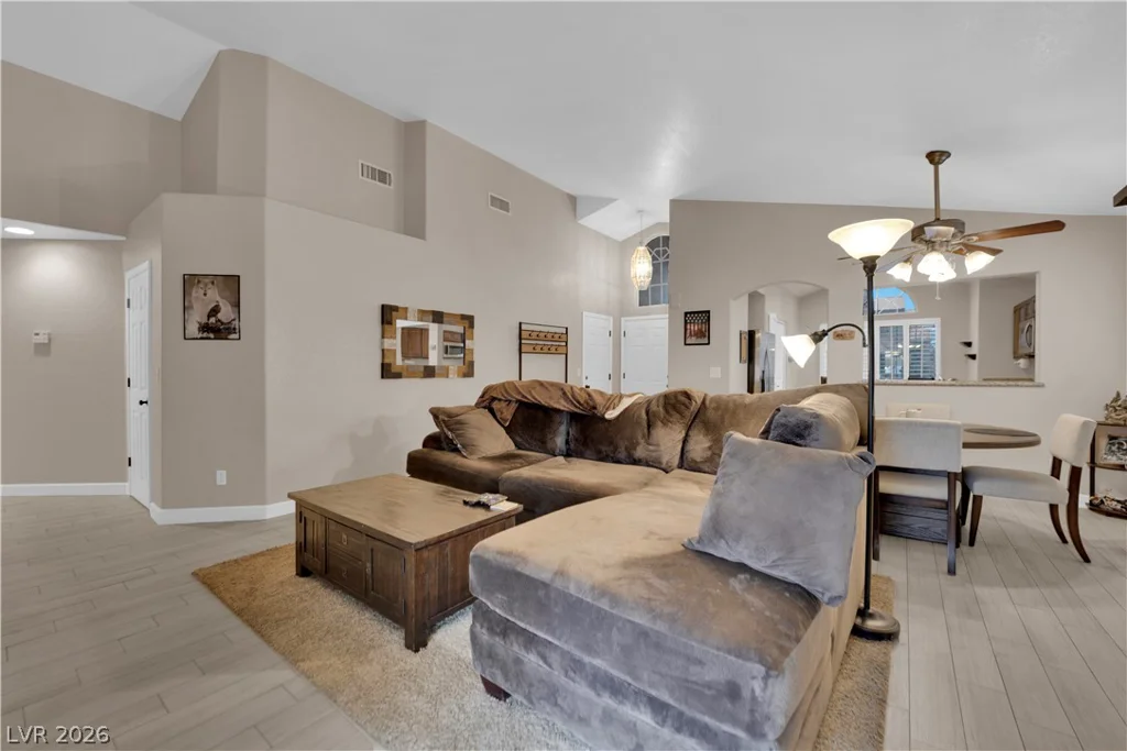 7412 Summer Crest, Las Vegas, NV 89129