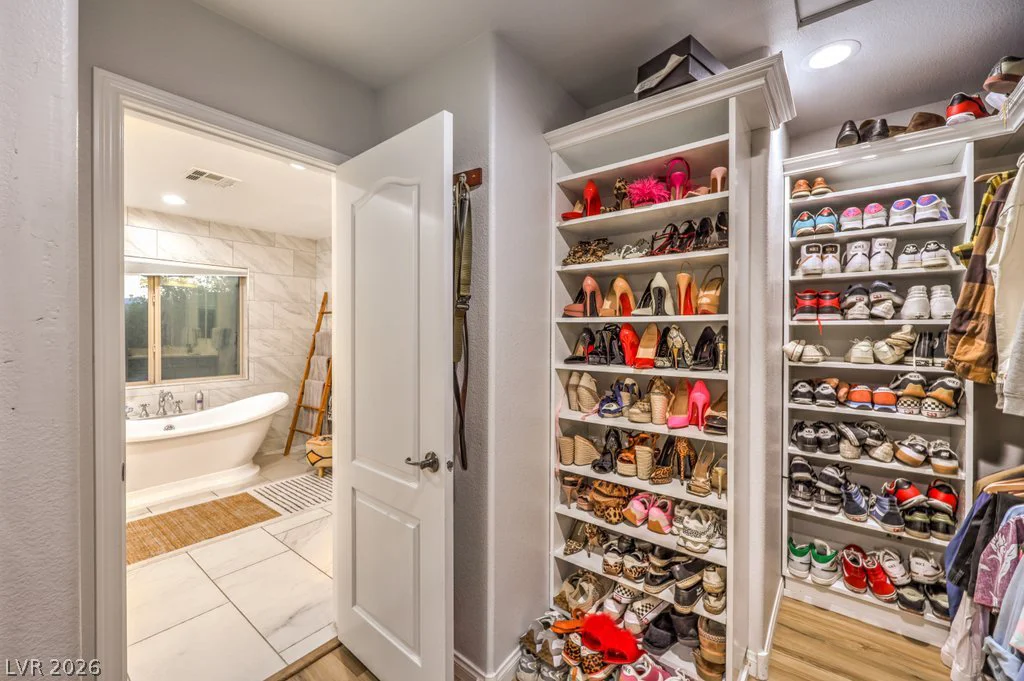 7865 Alameda Creek, Las Vegas, NV 89113
