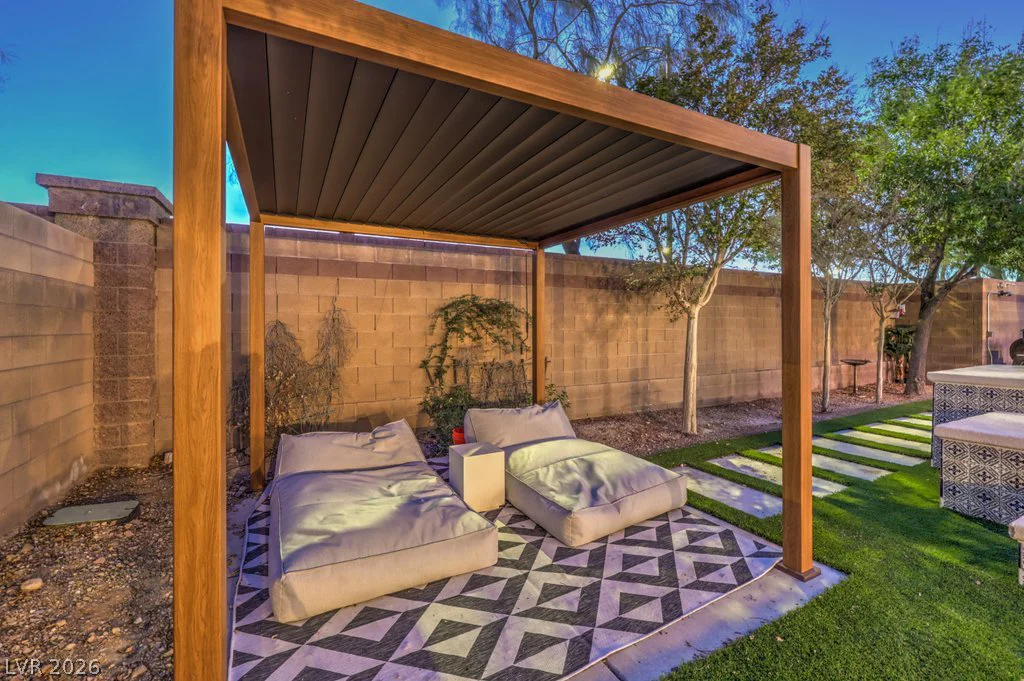 7865 Alameda Creek, Las Vegas, NV 89113