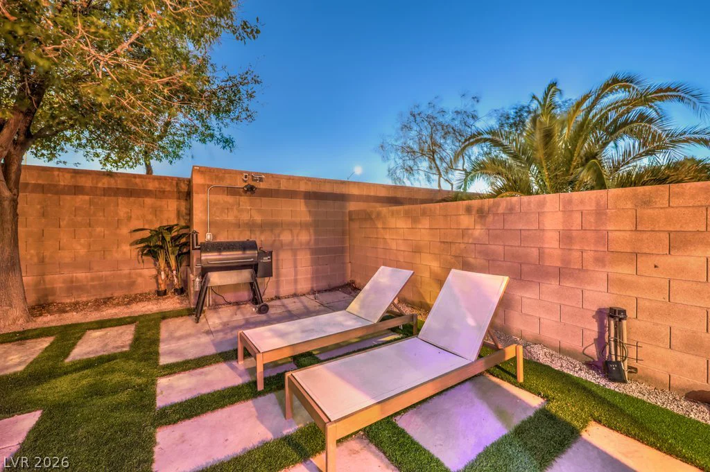 7865 Alameda Creek, Las Vegas, NV 89113