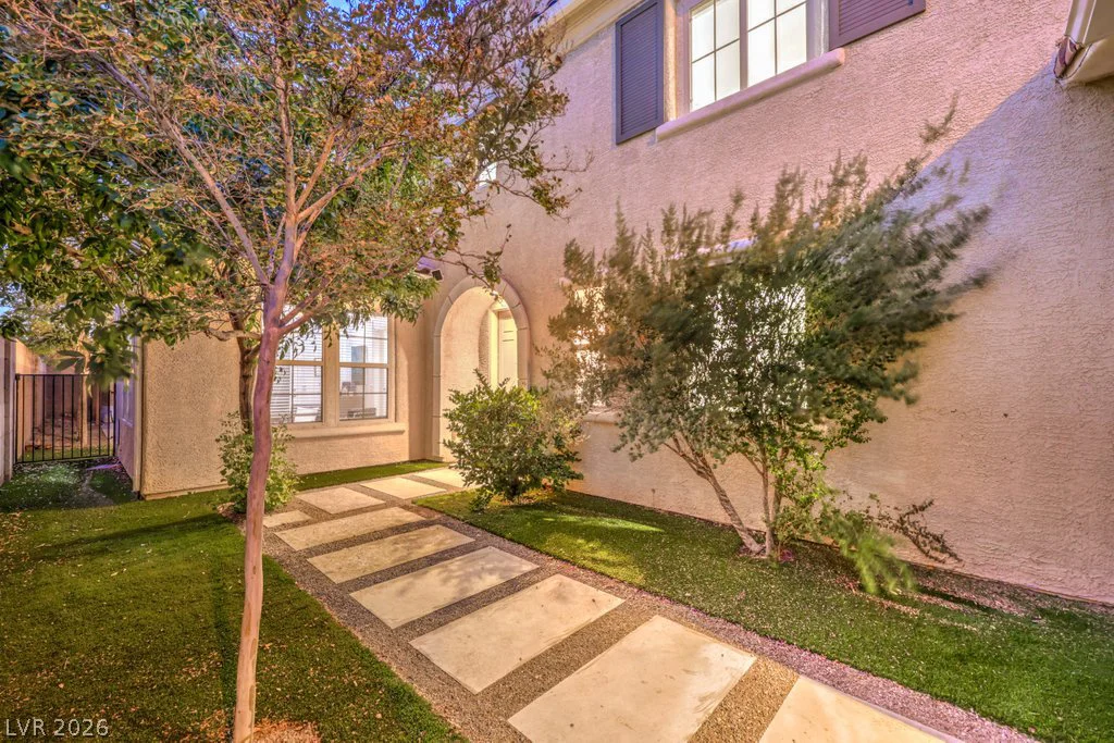 7865 Alameda Creek, Las Vegas, NV 89113