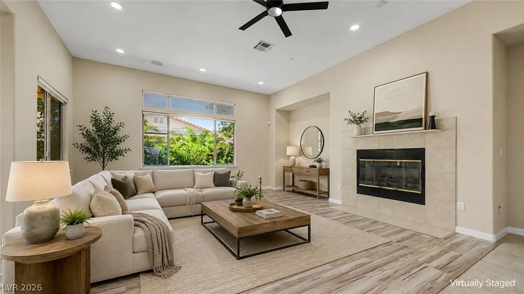 8274 Cupertino Heights, Las Vegas, NV 89178