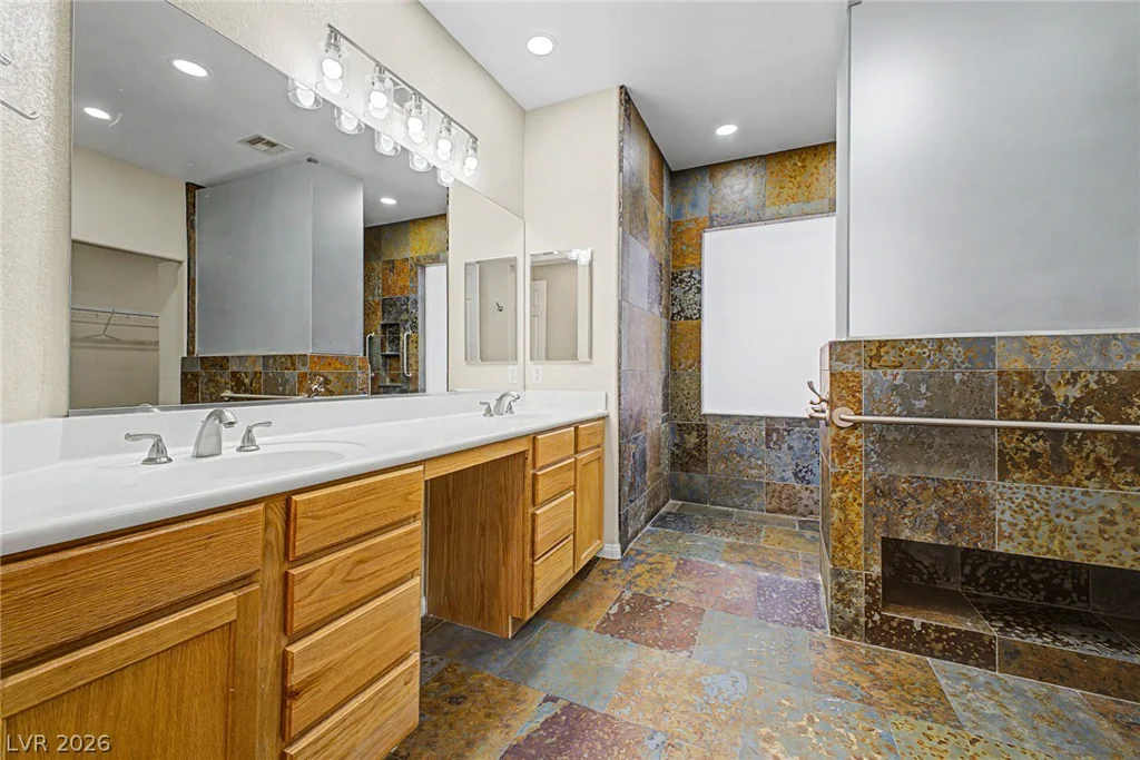 8274 Cupertino Heights, Las Vegas, NV 89178
