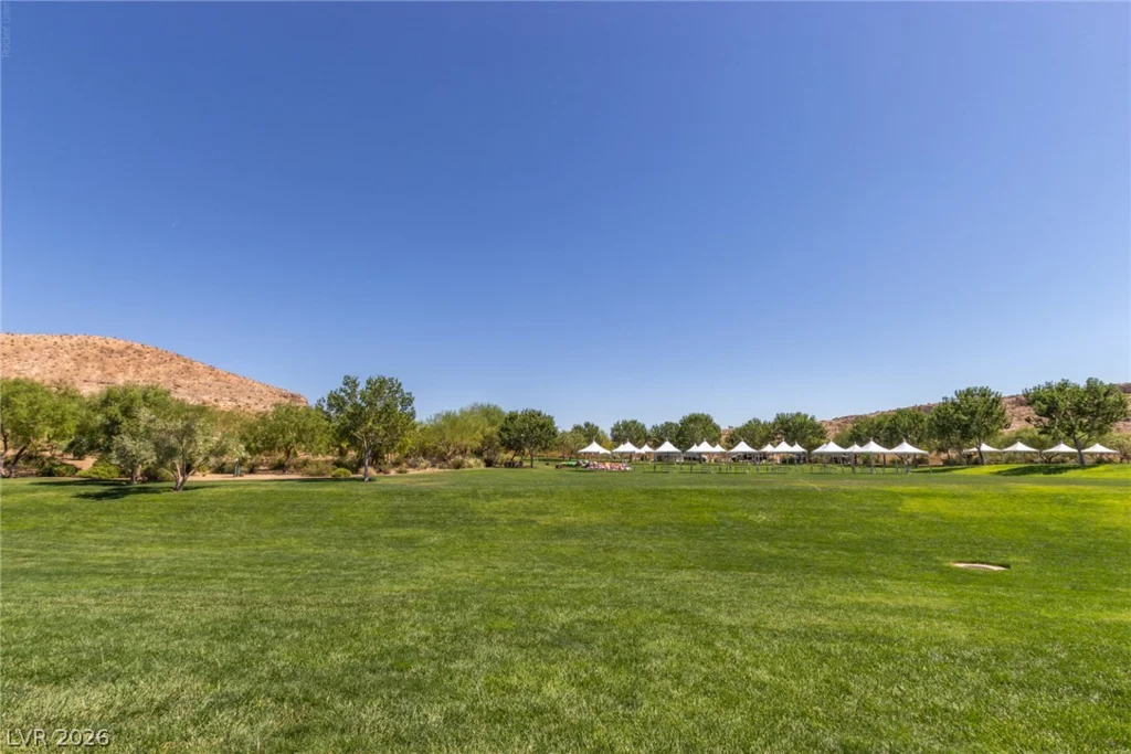 8274 Cupertino Heights, Las Vegas, NV 89178