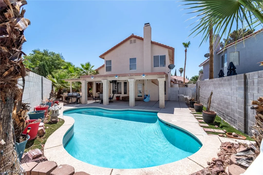 1340 Red Hollow, North Las Vegas, NV 89031