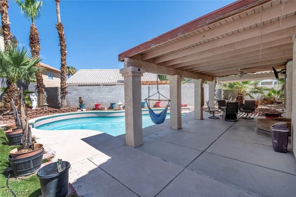 1340 Red Hollow, North Las Vegas, NV 89031