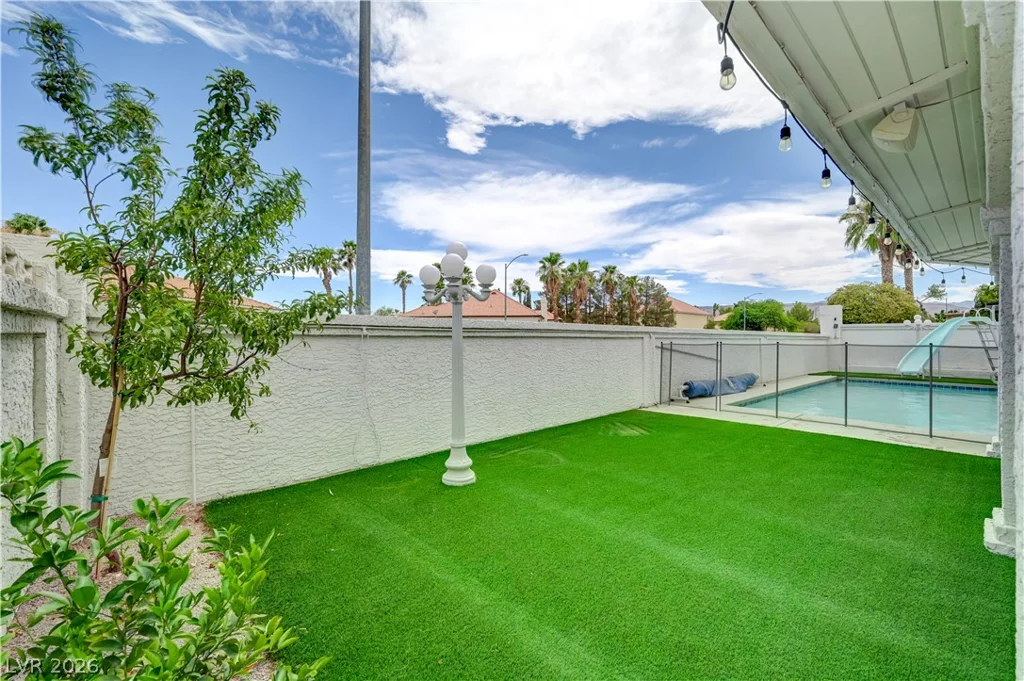 9131 Ivory Beach, Las Vegas, NV 89147
