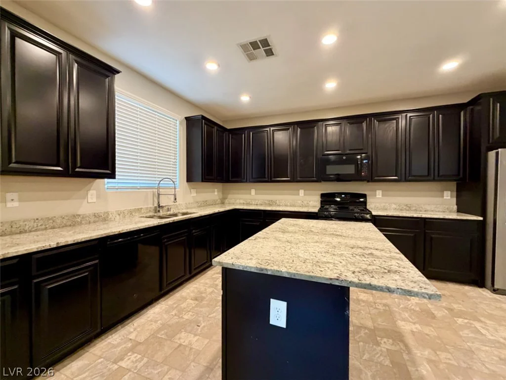 3832 Autumn America, North Las Vegas, NV 89032